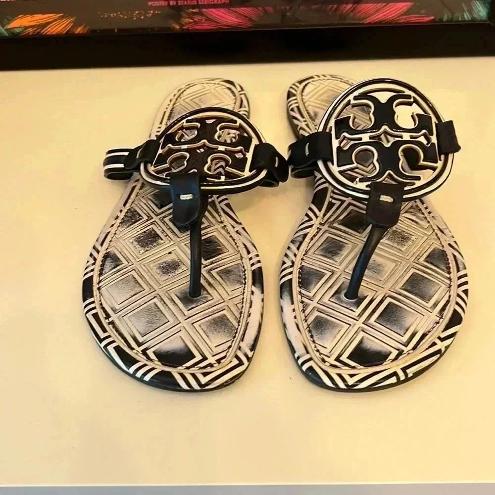 Tory Burch Metal Miller Tile Leather Sandal-Sz 9